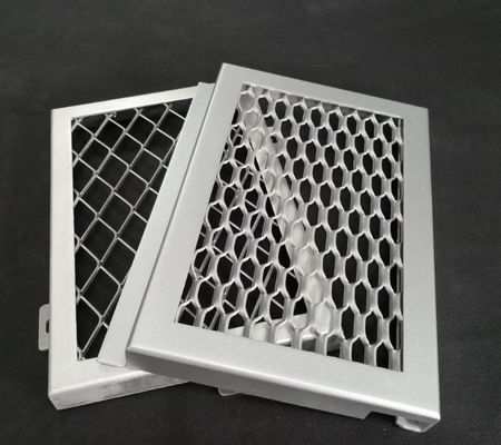 Revestimiento de pared exterior de malla de estiramiento carilla de aluminio con y acabado recubierto de polvo